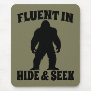 Funny Bigfoot - fließend in Verborgen und Suchen Mousepad