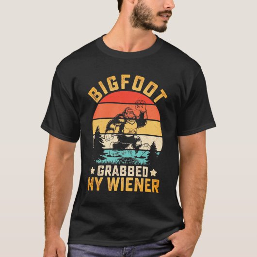 Funny Bigfoot Grabbed My Weiner Men's T-Shirt (Vorderseite)
