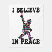 Funny Bigfoot Ich glaube an den Frieden Fleecedecke (Vorderseite)