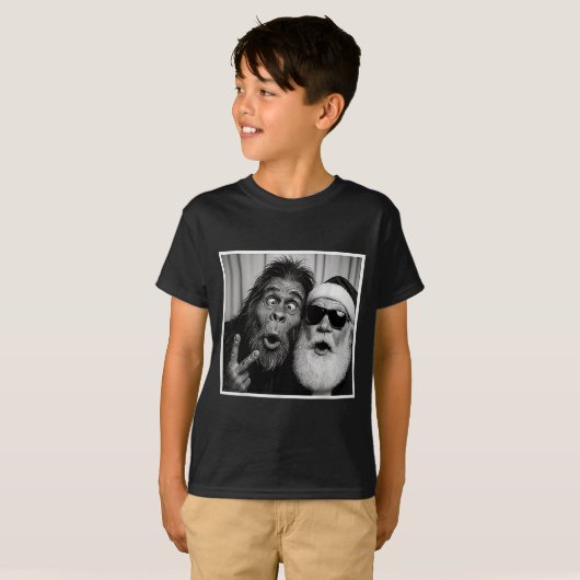 Funny Bigfoot Photobooth With Santa Christmas Xmas T-Shirt (Vorne ganz)