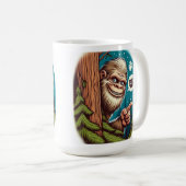 Funny Bigfoot Ping von Behind Tree Kaffeetasse (VorderseiteRechts)