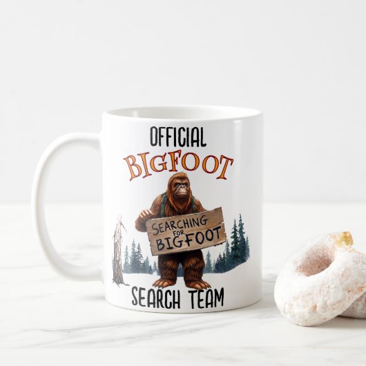 Funny Bigfoot Sasquatch im Wald Kaffeetasse (Mit Donut)