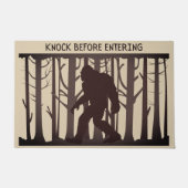 Funny Bigfoot Sasquatch Silhouette klopfen vor Fußmatte (Vorderseite)