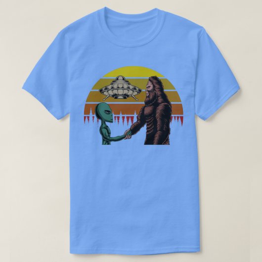 Funny Bigfoot Sasquatch und Alien UFO Entführung T-Shirt (Design vorne)