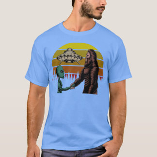 Funny Bigfoot Sasquatch und Alien UFO Entführung T-Shirt
