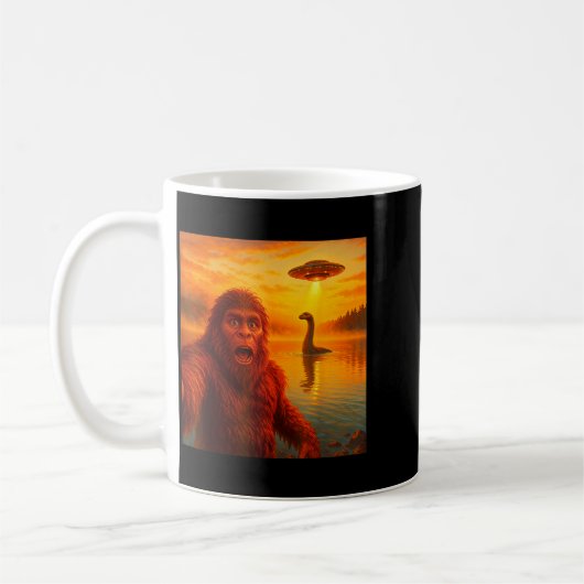 Funny Bigfoot Selfie With Loch Ness Monster And Uf Kaffeetasse (Links)