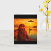 Funny Bigfoot Selfie With Loch Ness Monster And Uf Karte (Gelbe Blume)