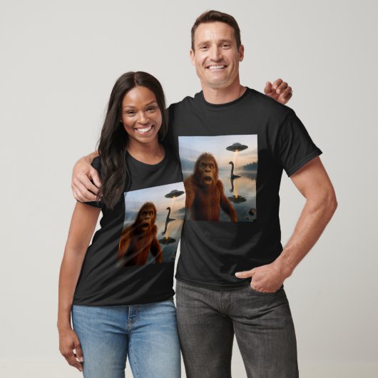 Funny Bigfoot Selfie With Loch Ness Monster And Uf T-Shirt (Unisex)