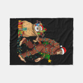 Funny Bigfoot Steals Santa & Xmas Tree - Chris Fleecedecke (Vorderseite (Horizontal))
