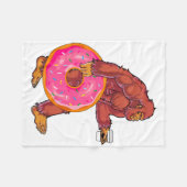 Funny Bigfoot Wandern mit großer Donut und Kaffee Fleecedecke (Vorderseite (Horizontal))