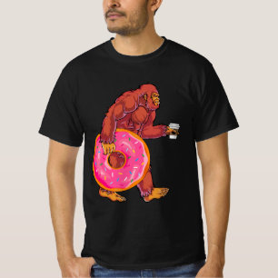 Funny Bigfoot Wandern mit großer Donut und Kaffee T-Shirt