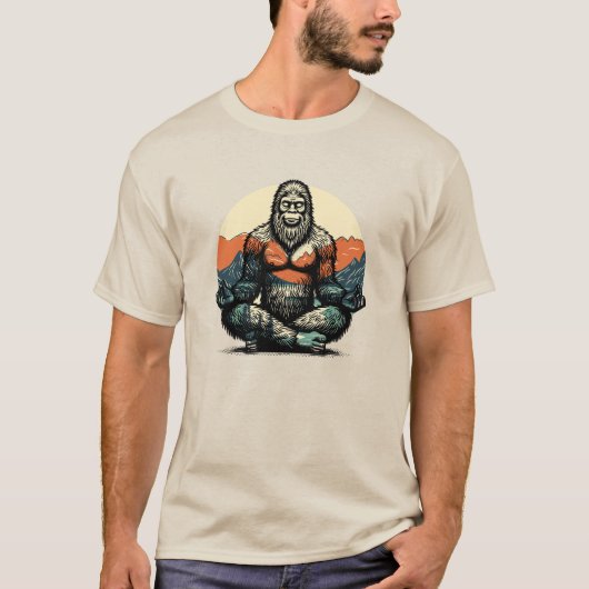 Funny Bigfoot Yoga Meditation Humor Believer Tee (Vorderseite)