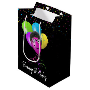 Funny Birthday Balloon Face on Black Mittlere Geschenktüte
