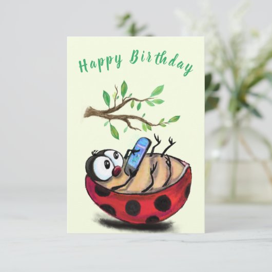 Funny Birthday Card Happy Ladybug mit Telefon (Stehend Vorderseite)