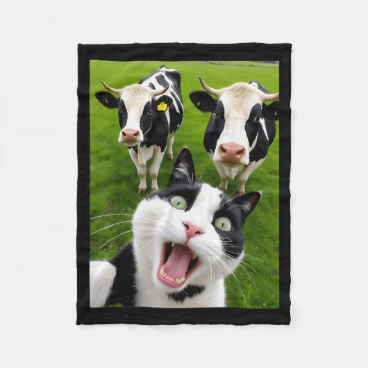 Funny Black And White Cat Cow Selfie Fleecedecke (Vorderseite)