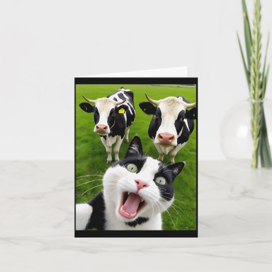 Funny Black And White Cat Cow Selfie Karte (Vorderseite)