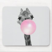 Funny Black and White Giraffe mit Blubble Gum Mousepad (Vorne)