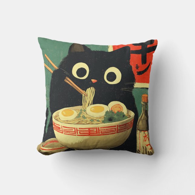 Funny Black Cat Eating Ramen Kissen (Vorderseite)