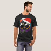 Funny Black Cat in Weihnachtslicht mit S T-Shirt (Vorne ganz)