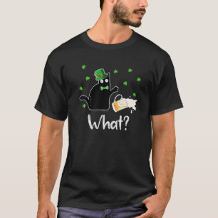 Funny Black Cat Pushing a bier Tasse Out Patttage  T-Shirt