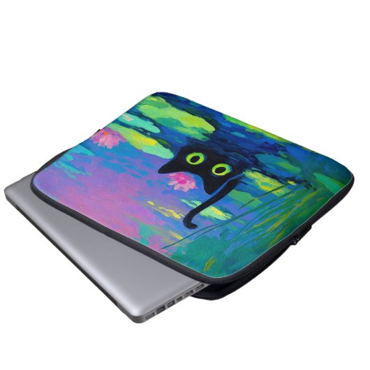 Funny Black Cat Schwimmen im Teich | Quirky Art Laptopschutzhülle (Vorne Knopf)