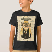 Funny Black Cat Ufo Ramen Alien Abduction Graphic  T-Shirt (Vorderseite)
