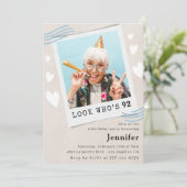 Funny Blue Look, 92 Foto 92. Geburtstag Einladung (Stehend Vorderseite)