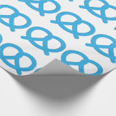 Funny Blue Pretzel Pattern Deutsches Oktoberfest Geschenkpapier (Ecke)