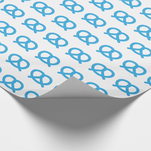 Funny Blue Pretzel Pattern Deutsches Oktoberfest Geschenkpapier (Ecke)