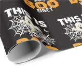 Funny Boo Sheet Ghost Halloween Wrapping Paper Geschenkpapier (Rolleneckpunkt)