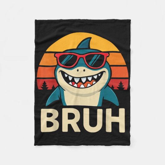 Funny Bruh Shark mit Sungles Meme Fleecedecke (Vorderseite)