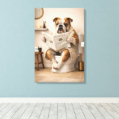 Funny Bulldog Reading Newspaper Bathroom Humor Leinwanddruck (Insitu (Holzboden))