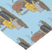 Funny Bulldozer Driving Cartoon Tischdecke (Schrägansicht)