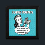 Funny Bunco - ich danke Ihnen Geschenkbox<br><div class="desc">Fügen Sie Ihrem Bunco-Event etwas Spaß und gutes Lachen hinzu. Ich möchte allen Spielern danken,  die betrunken waren,  ihre Würfel zu zählen. Frauen im Vintagen Stil grinsen,  während sie ihr ganzes Bunco Bargeld in der Hand halten. Gut als Bunco-Preis oder Geschenk.</div>