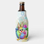 Funny Bunny biting an Easter Egg Flaschenkühler (Flaschenvorderseite)