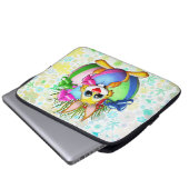 Funny Bunny biting an Easter Egg Laptopschutzhülle (Vorne Knopf)