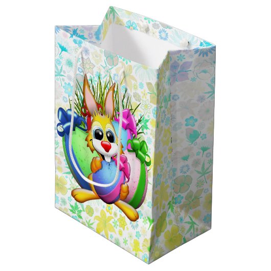Funny Bunny biting an Easter Egg Mittlere Geschenktüte (Vorderseite Schrägansicht)
