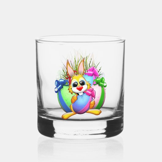 Funny Bunny biting an Easter Egg Whiskyglas (Vorderseite)