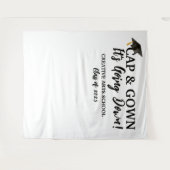 Funny Cap and Gown - Es geht über den Stand des Fo Wandteppich (Vorderseite (Horizontal))