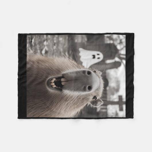 Funny Capybara Ghost Halloween Costume Capybara Ha Fleecedecke (Vorderseite (Horizontal))