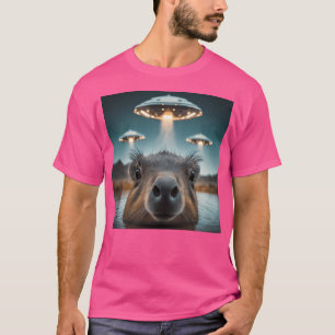 Funny Capybara Selfie mit Ufos komisch T-Shirt