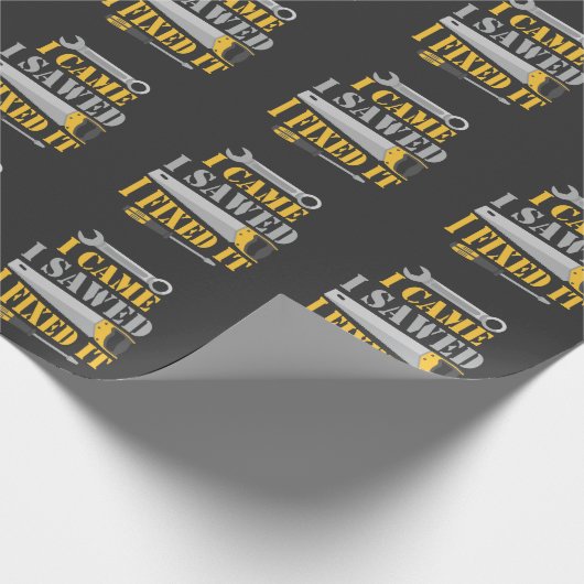Funny Carpenter Saat Handyman Workshop Tools Geschenkpapier (Ecke)