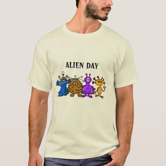 Funny Cartoon Außerirdischen Rund um den T - Shirt (Vorderseite)