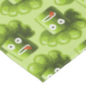 Funny Cartoon Broccoli Pattern Tableclout Tischdecke (Schrägansicht)