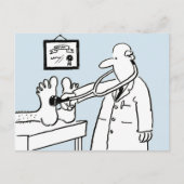 Funny Cartoon Doctor Using Stethoskop on Patient Postkarte (Vorderseite)