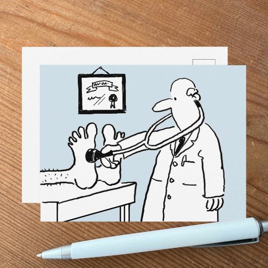 Funny Cartoon Doctor Using Stethoskop on Patient Postkarte