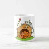 Funny Cartoon Dog Cat and Chicken on Doghouse Kaffeetasse (Mittel)