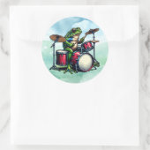 Funny Cartoon Frog spielt Trommeln Runder Aufkleber (Tasche)