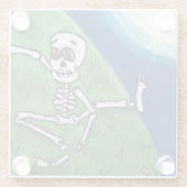 Funny Cartoon Tanzen Skelett im Grass Hazy Moon Glasuntersetzer (Rückseite)