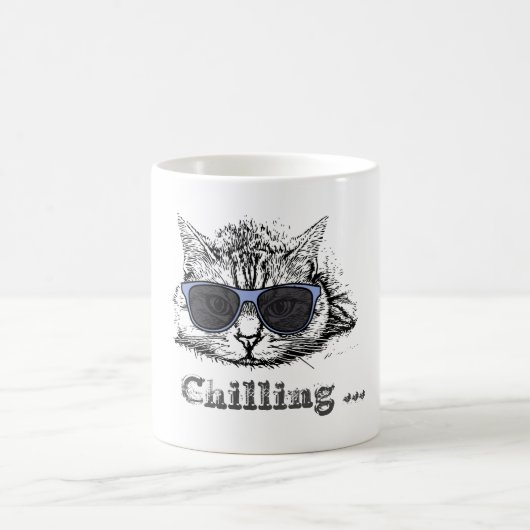 Funny Cat Chilling mit Niedlicher Sonnenbrille Kaffeetasse (Mittel)